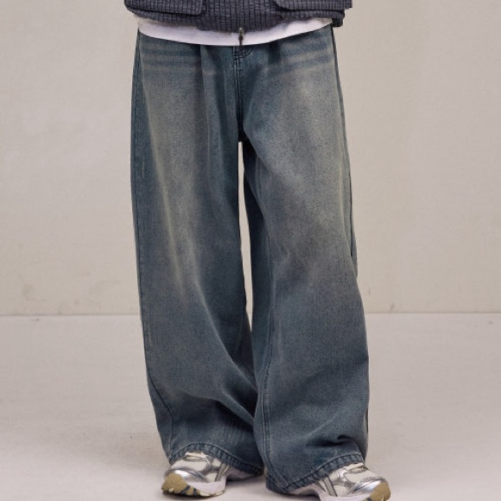 Damage washed denim pants from filluminate, musinsa